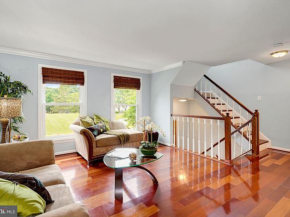 2nd image of 6406 Birchleigh Cir