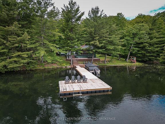 3rd image of 1452 Leggat Lake Rd