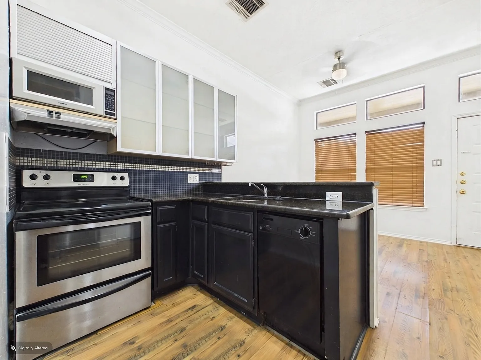 2802 Nueces St Apt 307 — Photo 4