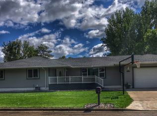 505 22nd St SW, Minot, ND 58701