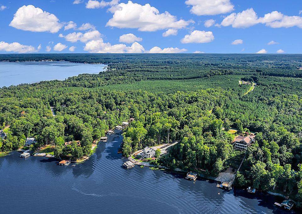 1st image of 100 Harbor Dr