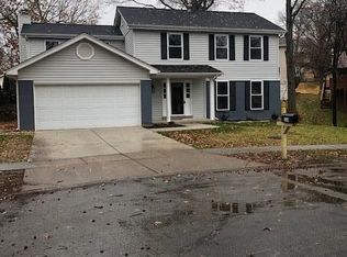 160 Holly Green Dr, Ballwin, MO