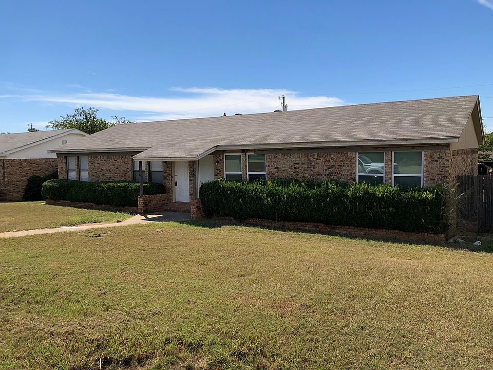 1st image of 836 Meadowlark Cir