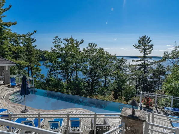 1869 Muskoka Rd #118-L207, Muskoka Lakes, ON P1L 1W8