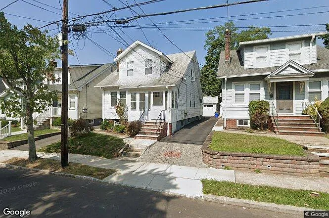 215 Jacoby St — Photo 10