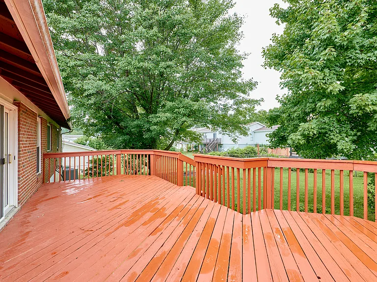 1815 Lakemont Ln — Photo 34