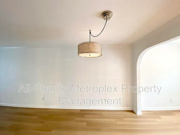 4520 Holland Ave #206 — Photo 5