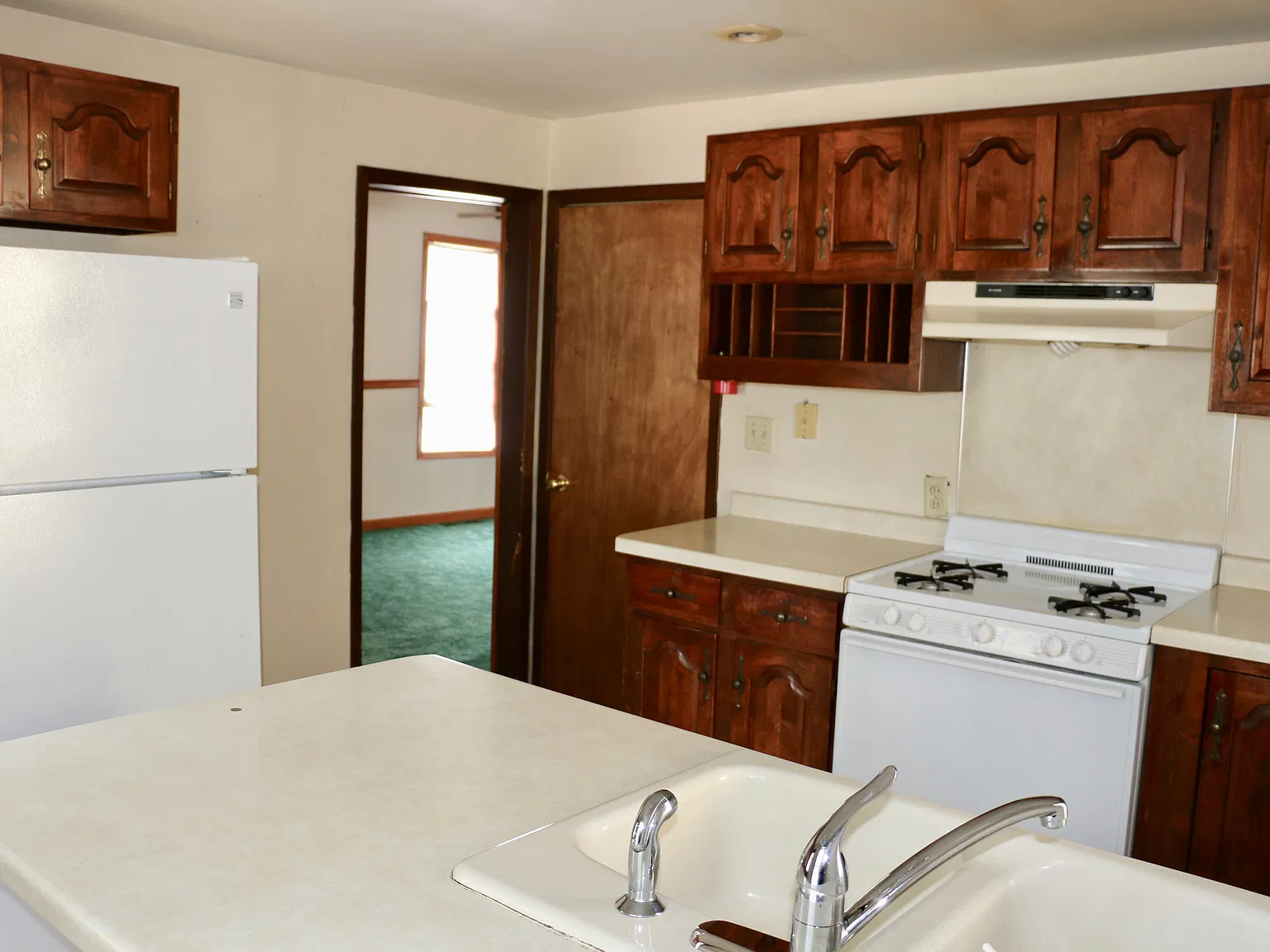 4 bed, 1606 sqft, $1,800 — Photo 3