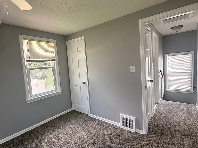 13108 Saint James Ave — Photo 17