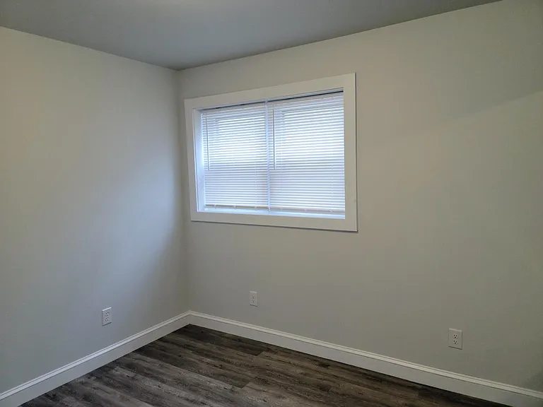 617 Brookshire St — Photo 11