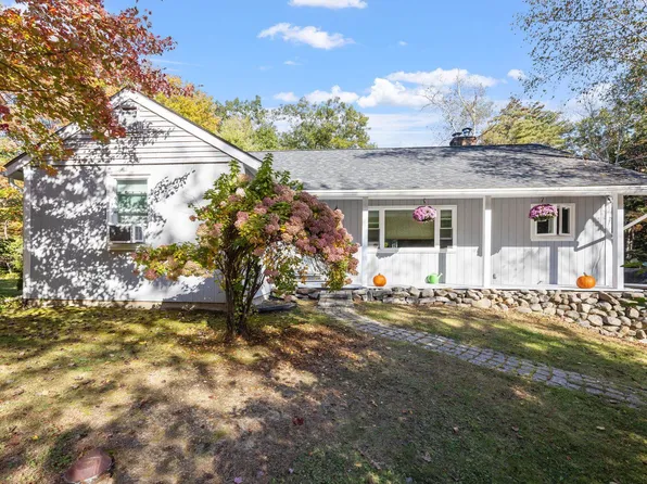 240 Maple Grove Lane, Bristol, NH 03222