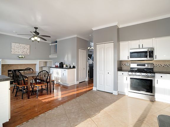 5th image of 2813 Oakmont Dr