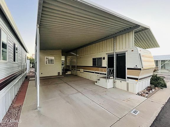 3rd image of 209 E Ocotillo Dr