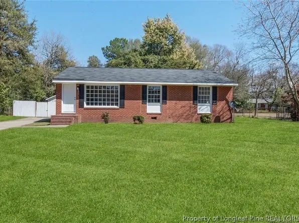1927 Crestview Dr, Fayetteville, NC 28304