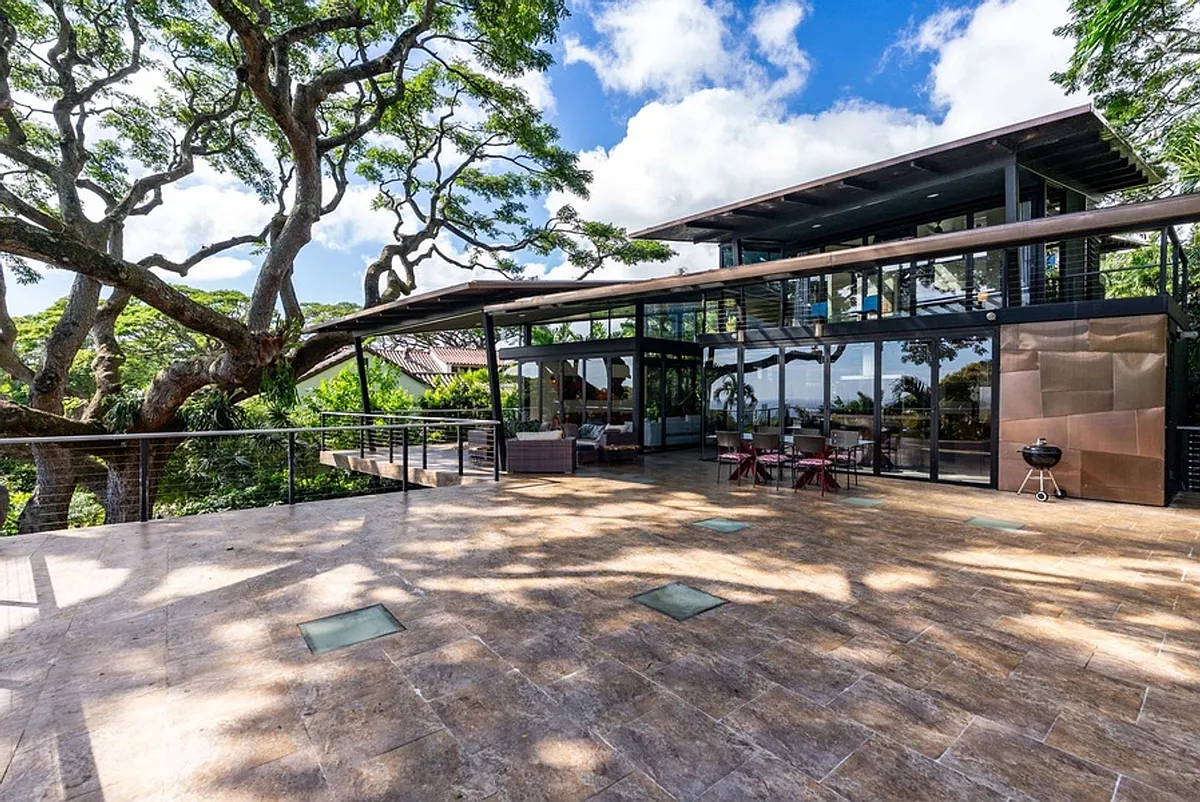 Photo 2 of 81 - 2633 Tantalus Dr - Honolulu, HI Building Photo - 2633 Tantalus Dr