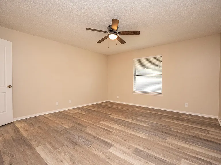 4547 Bermuda Dr — Photo 22