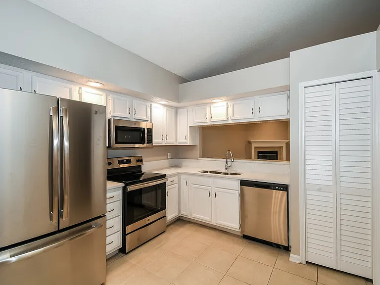 8790 Townsquare Dr S — Photo 8