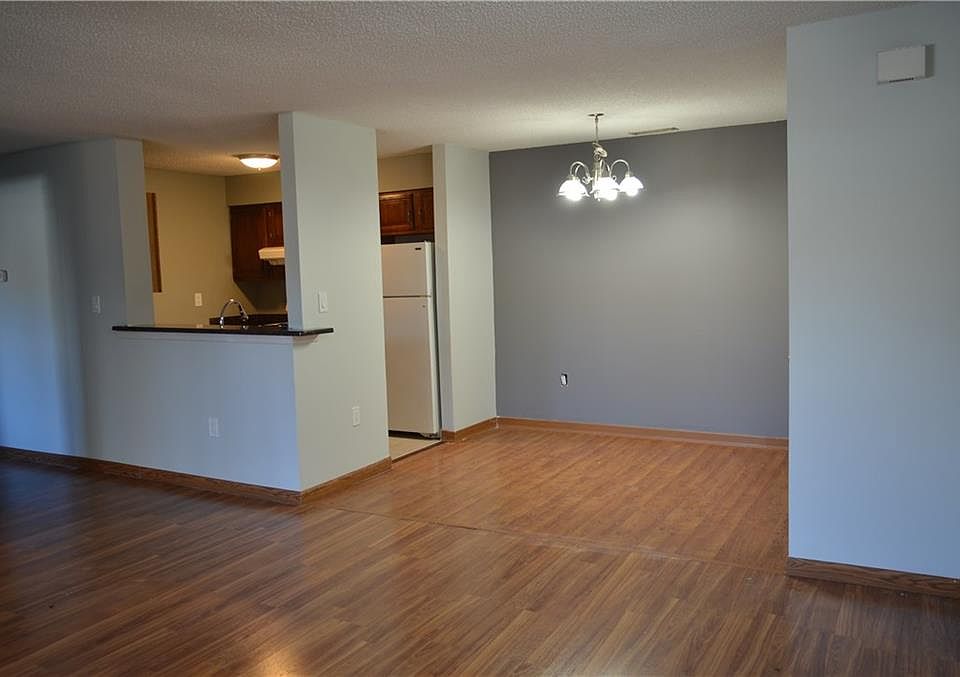 1st image of 909 Aspen Dr #909