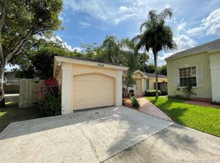 9846 SW 117th Ct, Miami, FL 33186