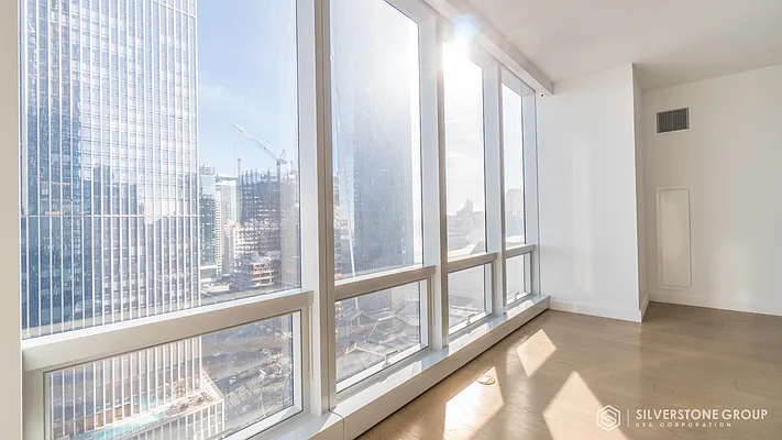 Rented by Silverstone Group USA Corp. | media 3