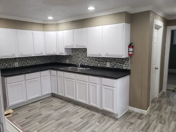 1012 7th St E, Saint Paul, MN 55106