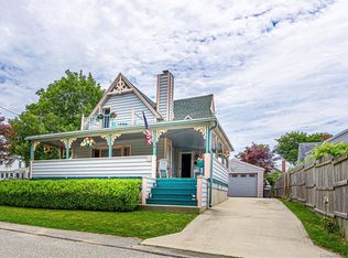 33 Central Blvd, Groton, CT 06340