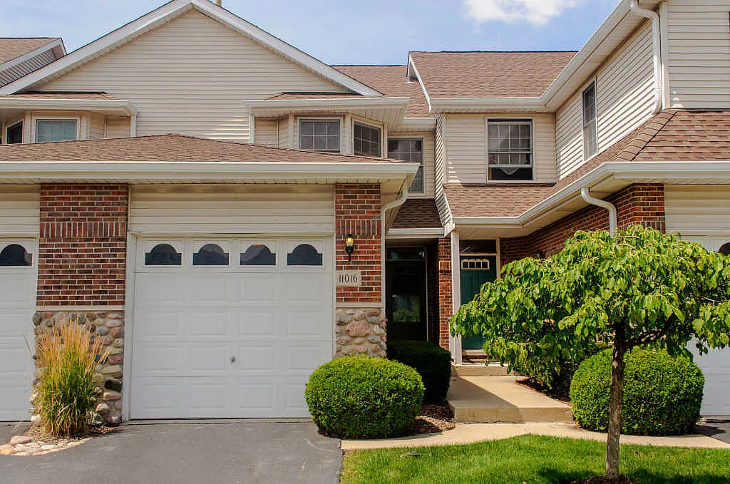 11016 Deblin Ln photo 1