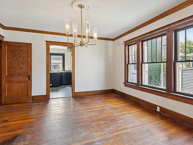 112 E Center St — Photo 16