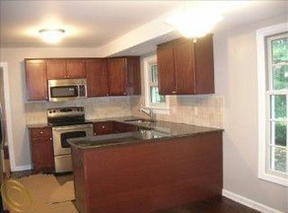 750 N Shady Hollow Cir, Bloomfield Hills, MI 48304