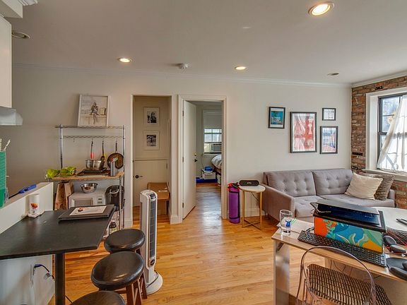 2nd image of 194 Avenue A #3