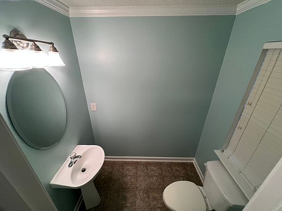 5th image of 8112 Christmas Ct