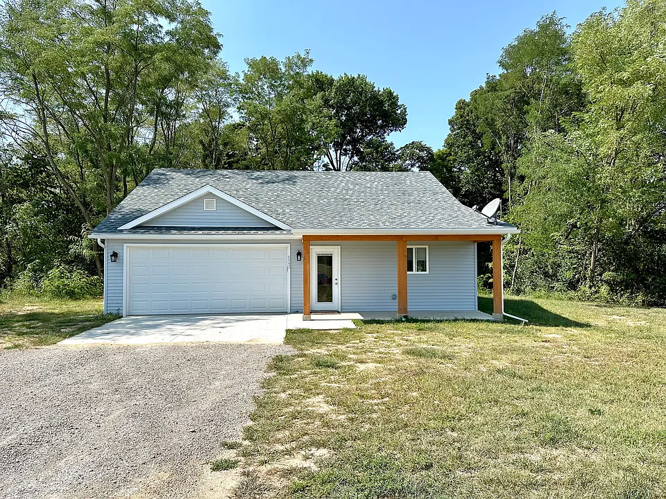 6842 N Rogers Hwy