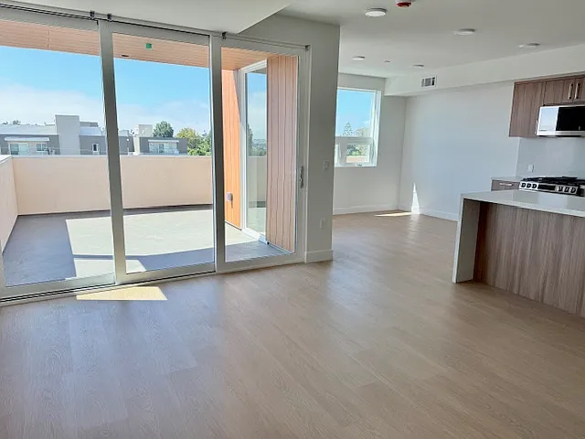 Great room/balcony