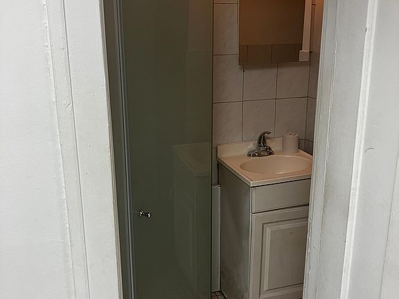 4th image of 2109 Oak Park Ave Ste 1