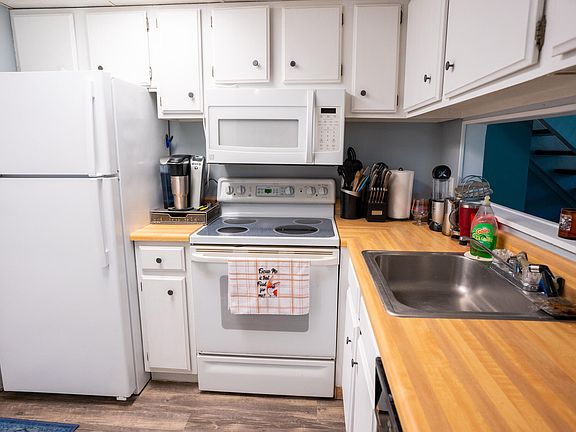 4th image of 3919 N Quail Ln