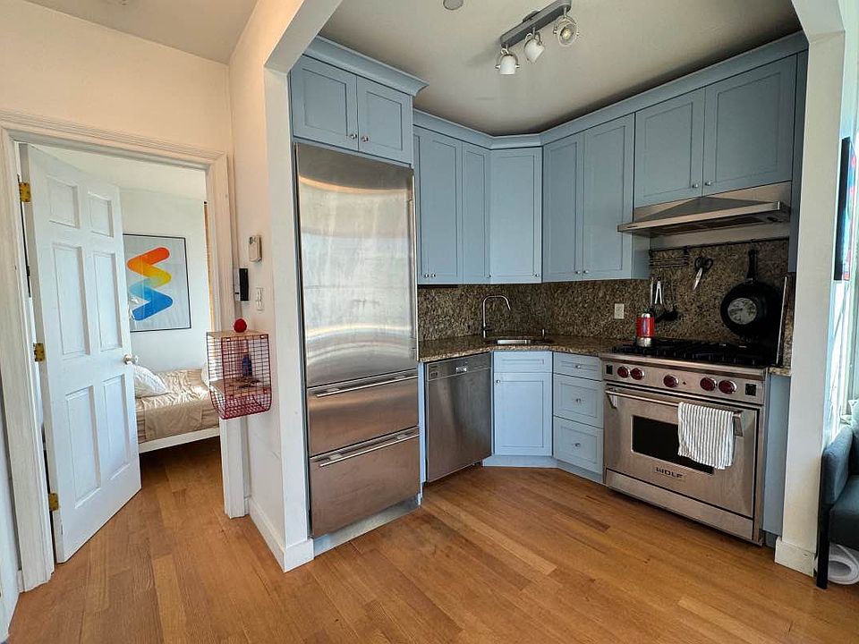 1st image of 378 6th Ave APT 4A