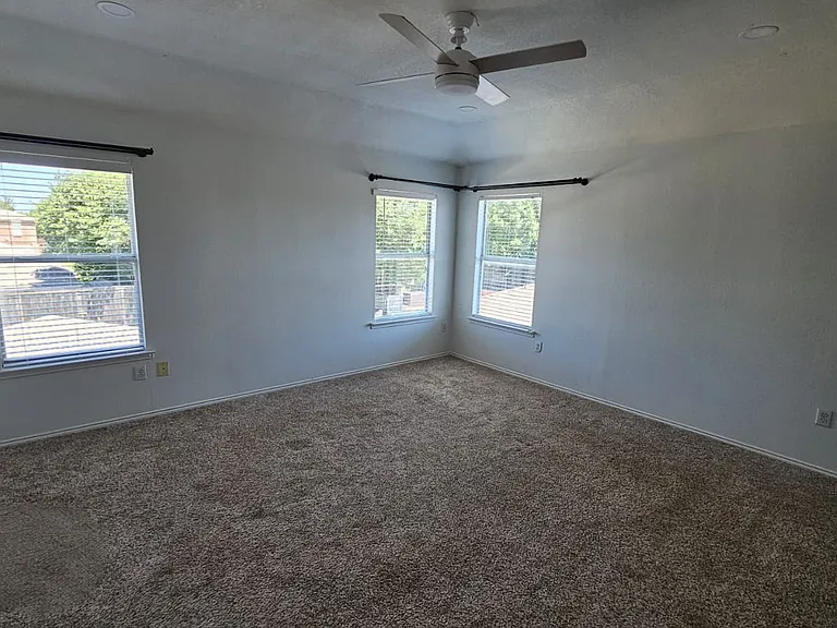 6416 Marvin Gdns — Photo 22