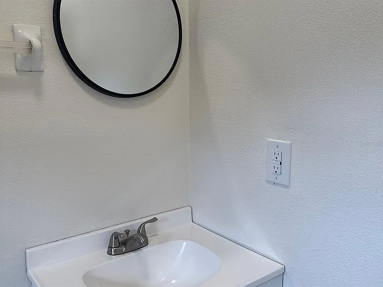 623 Beckett Way #B — Photo 14