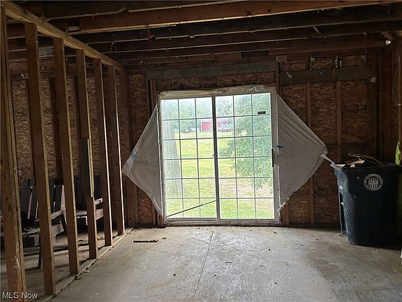 4th image of 3098 Ellet Ave