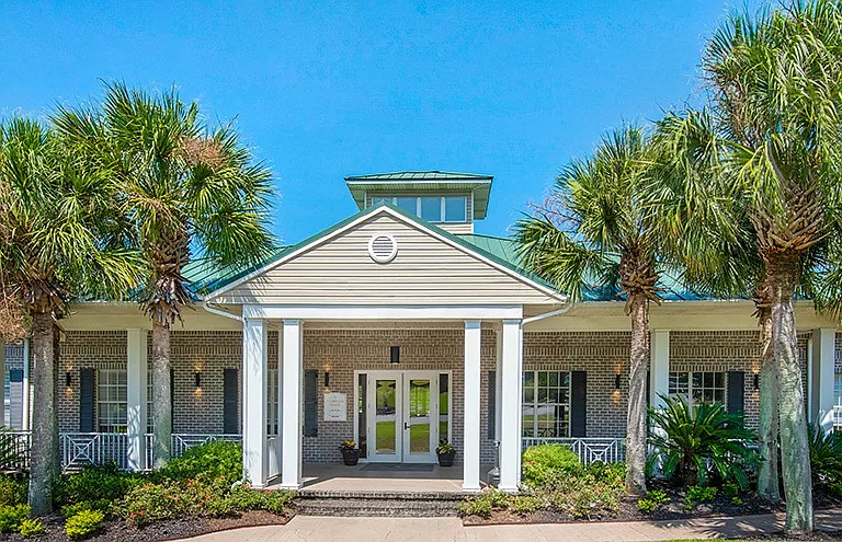 Marcus Pointe Grande Apartment Homes — Photo 19