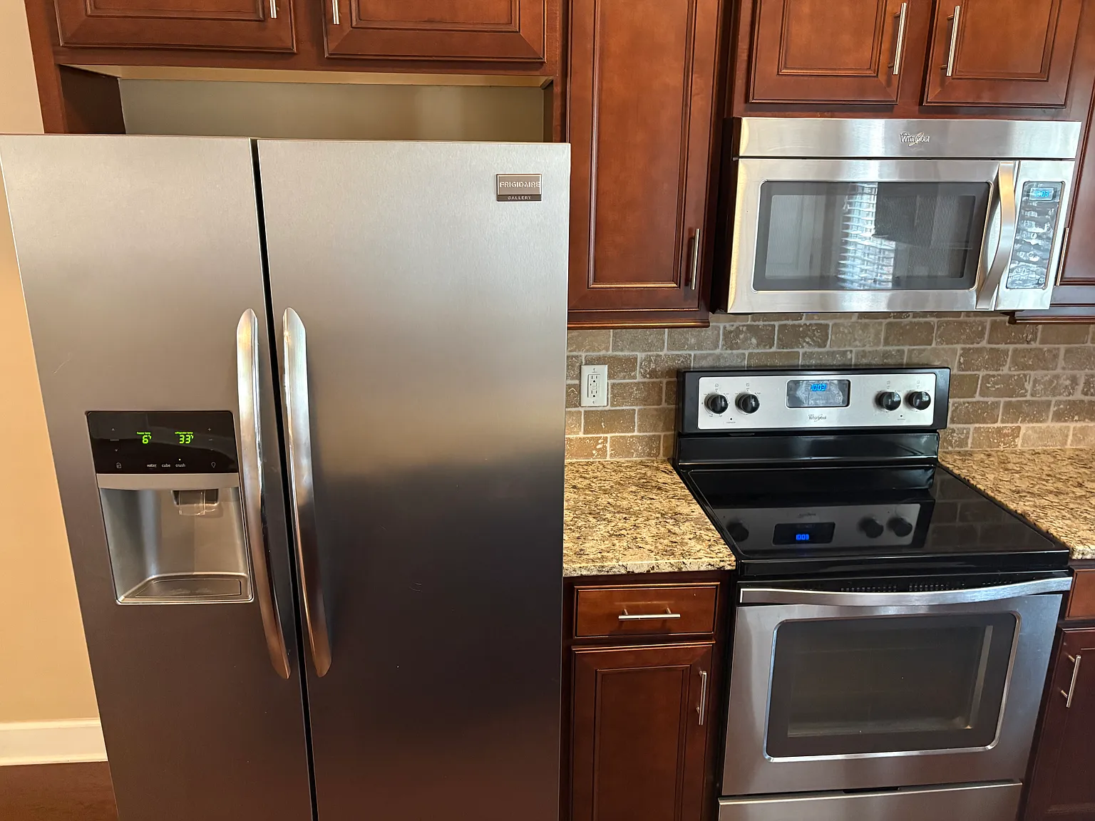 2 bed, 2.5 bath, 1260 sqft, $2,395 — Photo 4