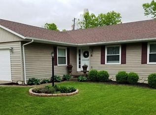1580 E Algonquin Dr, Maysville, KY 41056