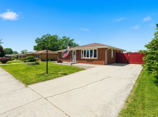 512 Chaney Ave, Crest Hill, IL 60403