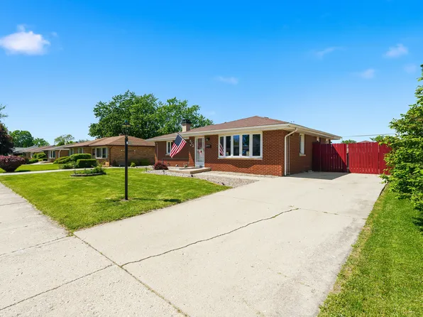 512 Chaney Ave, Crest Hill, IL 60403