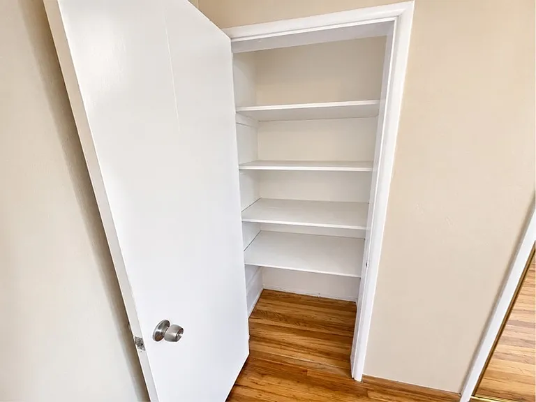 3728.5 Ingraham St — Photo 11