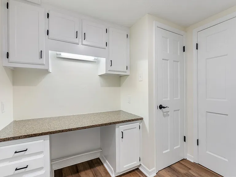 10 Woodbridge Dr — Photo 13