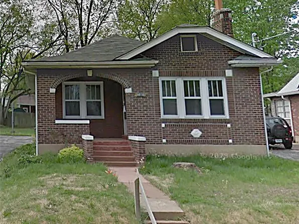 9018 Tudor Ave, Saint Louis, MO 63114