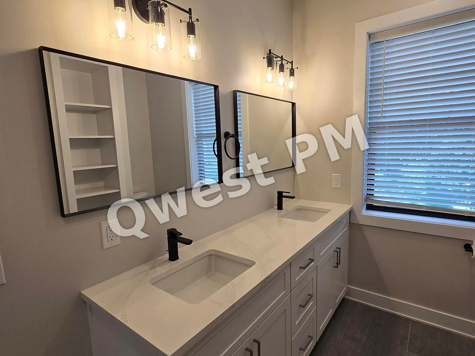 629 Fairview Ave NE — Photo 4