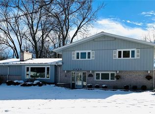 2429 Greenwich Ln, Beachwood, OH 44122