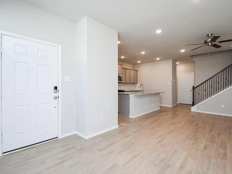 2910 Scanlan Mdw #18 — Photo 4